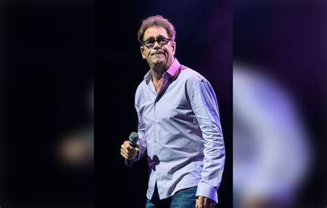 Huey Lewis Says He Contemplated Suicide After Hearing Loss