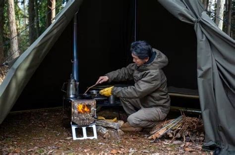 もし「テント内」で薪ストーブを使うなら絶対に守りたい最低限の注意点 Camping Equipment Camping Vida