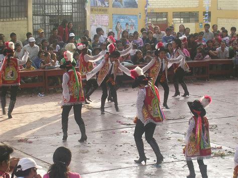 AGRUPACIÓN FOLCKLÓRICA "SAN ANTONIO DE PADUA"-TANTA-YAUYOS: GRAN FESTIVAL DE DANZAS EN I.E ...