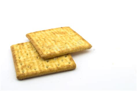 Galletas Saladas Aisladas En El Fondo Blanco Foto De Archivo Imagen