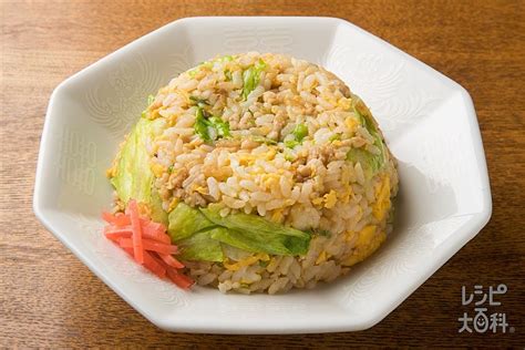 ひき肉とレタスのチャーハン クラシル レシピや暮らしのアイデアをご紹介