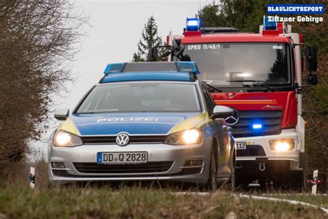 Spitzkunnersdorf Nach Schwerem Verkehrsunfall Gaffer Verursacht