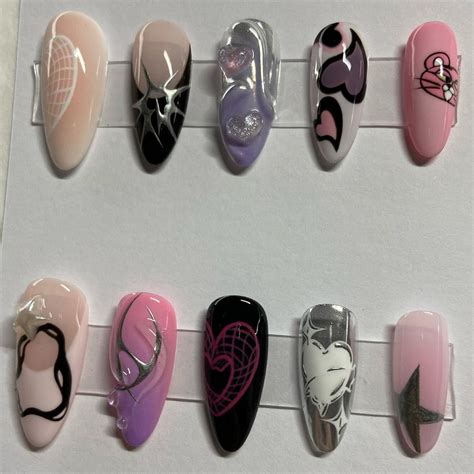 30 Trendy Airbrush Nails to Inspire You