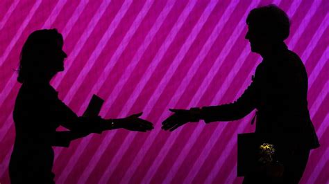 Will Covid-19 end the handshake? - BBC Worklife