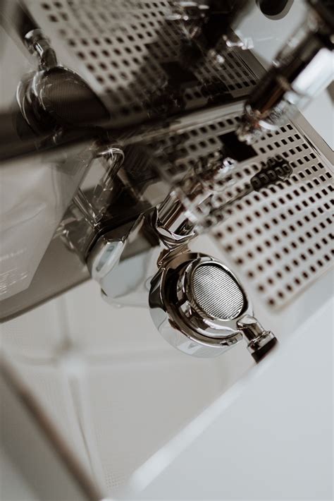 Naked Espresso Maker Espresso Lifestyle