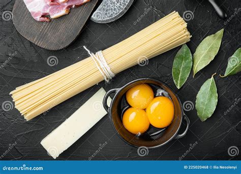 Ingredientes Tradicionais Da Massa Italiana Carbonara Bacon Spaghetti