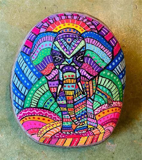 Pin by Beth Hauser on Mandala Art and painted rocks | Rock painting art ...