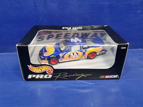 Hot Wheels Nascar Pro Racing Of Kyle Petty Race Car Blue In Color