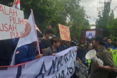 Aliansi Mahasiswa Dan Pemuda Bali Gelar Demo Ini Tuntutannya