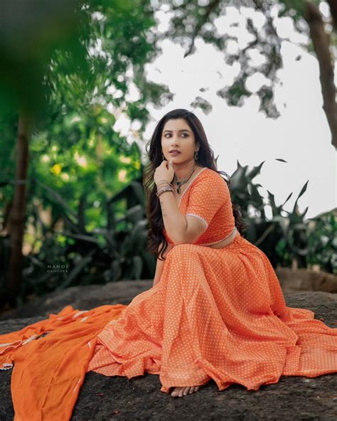 Vishnu Priya Bhimeneni Hot Photoshoot In Orange Color Tops And Skirt