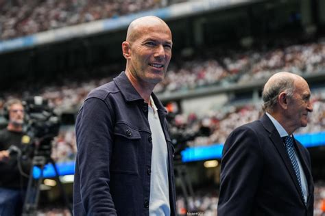 Equipe De France Cet Ancien Joueur De L Om Ne Veut Pas Voir Zinedine