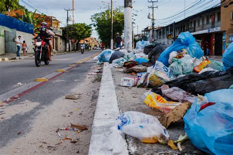 Moradores De Caucaia Reclamam De Excesso De Lixo Nas Ruas