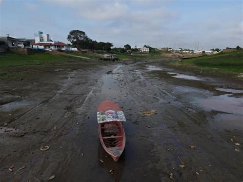 Boats Are Stranded By Drought In Lagoa Da Francesa Near The Amazonas