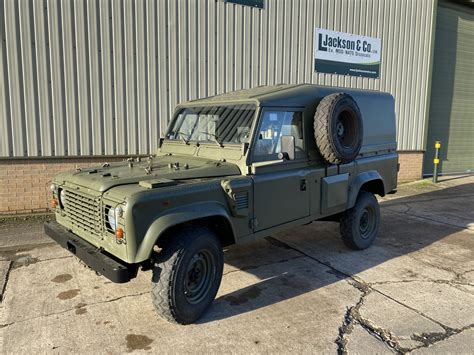 Land Rover Wolf 110