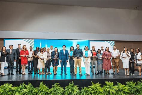 Realizan Tercera Entrega De Los Premios Bcie Solidarios A