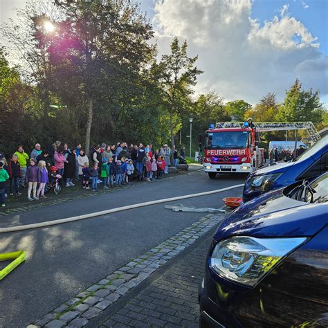 Fw Oe Abschluss Bung Der Feuerwehr In Oberveischede Presseportal