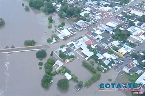 Se desborda río en Veracruz inundadas así lucen las calles de