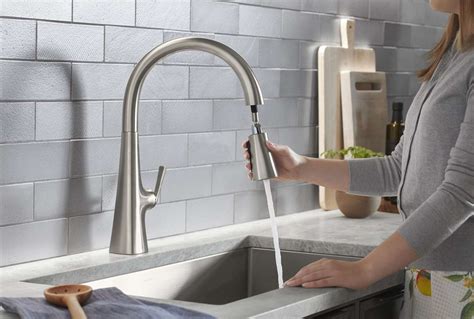 How To Choose A Kitchen Faucet With Sprayer Benefits