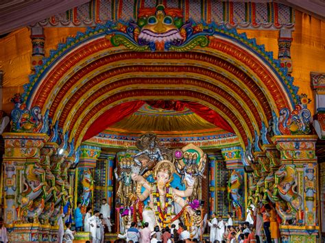 6 Must Visit Iconic Ganpati Pandals Around Mumbai Viajando E Aproveitando