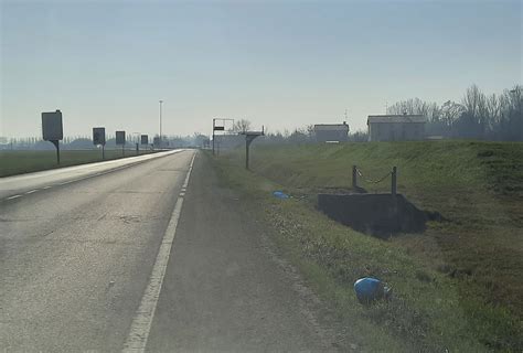 Spazzatura Abbandonata In Strada A Mirandola SulPanaro News