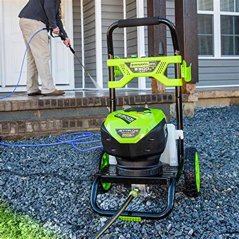 Greenworks Nettoyeur haute pression électrique à eau froide Pro 2200