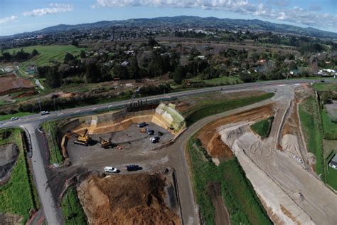 New bridge at Cambridge Road under construction on Takitimu North link ...