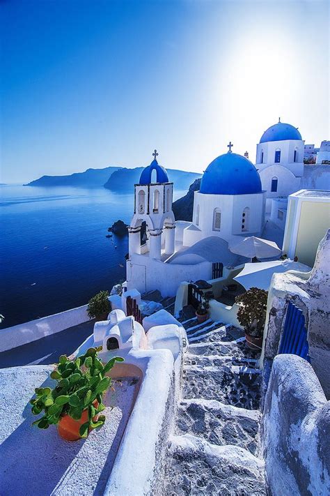 Dreamy Santorini ♥️🇬🇷 | Cool places to visit, Beautiful places to ...