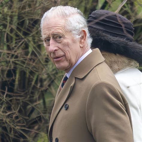 Rei Charles III se pronuncia após diagnóstico de Kate Middleton ser