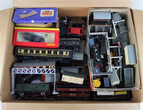 A Collection Of Mostly Hornby Dublo 00 Gauge Model Railway Rolling