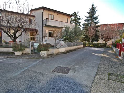 Villa A Schiera In Vendita A Gualdo Tadino Perugia Mq