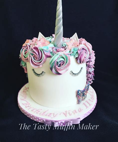 Mystical unicorn - Decorated Cake by Andrea - CakesDecor