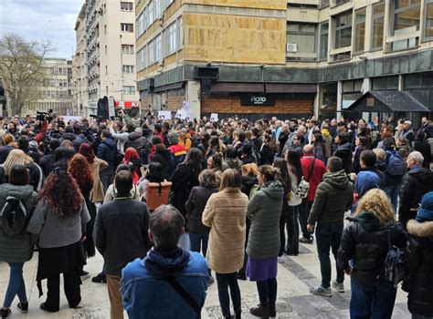 Protest studenata u Beogradu - okupljanje na platou ispred Filozofskog ...