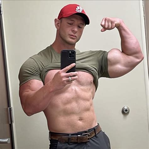 Clothed Muscle Flex Rclothedmuscle