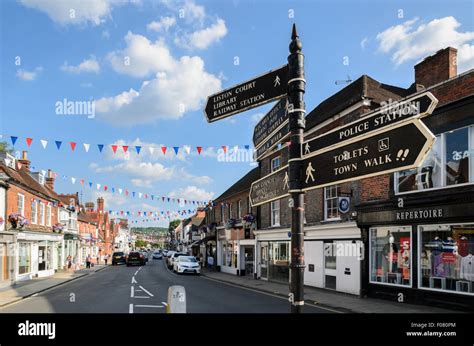 The High Street Marlow Buckinghamshire England Uk Stock Photo