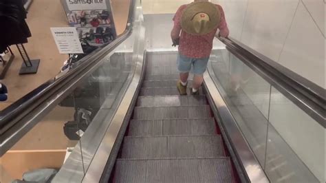 Otis Escalators At Boscovs At Lehigh Valley Mall Whitehall Pa Youtube