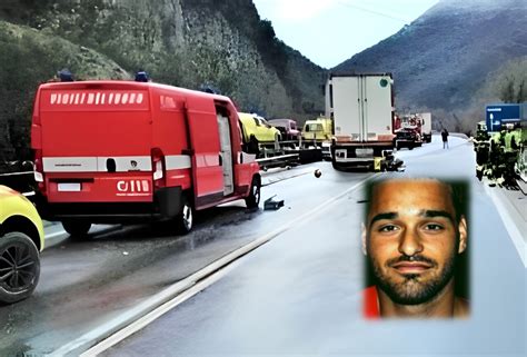 Incidente Mortale A Cagli Tradito Dal Ghiaccio Muore Enne