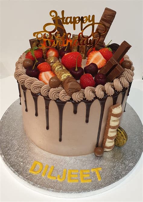 Chocolate Fresh Cream Cake Fruits Chocolates Topped Cb Rc Cake