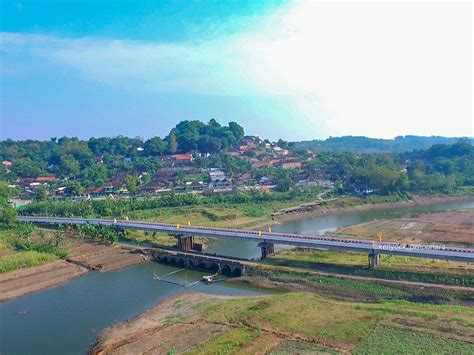 GUNUNG KEMUKUS Tiket Daya Tarik