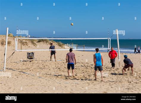 Beach Volley Sur La Plage De Sandbanks Banque De Photographies Et D