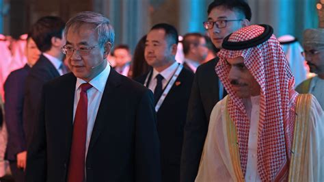 Analysts Saudi Arabia China Undermining Us Influence In The Middle