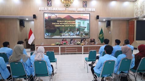 Kejati Jatim Menerima Kunjungan Kuliah Kerja Lapangan Kkl Mahasiswa