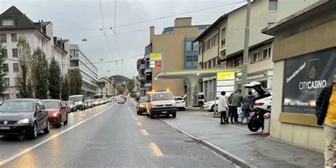 Stadt St Gallen Sg Motorradlenker Bei Kollision Verletzt