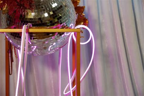 8 Ways To Decorate With Mirror Balls Feel Good Events