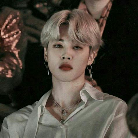 Pin De 𝓶𝓸𝓸𝓷𝓬𝓴𝓲𝓵𝓭 🌙 En 泰،،bts Bts Jimin Parque Jimin Fotos De Jimin