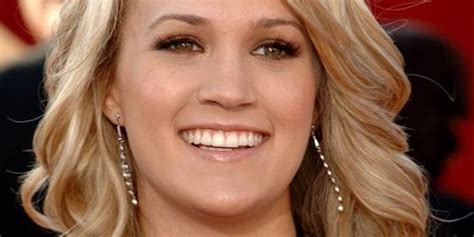 Carrie Underwood Teeth