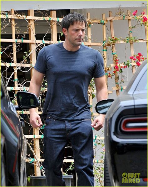 Ben Affleck Shows Off His Buff Batman Body In Tight T Shirt Photo