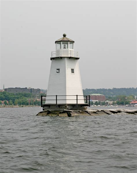 Burlington Breakwater South Lighthouse, Vermont at Lighthousefriends.com