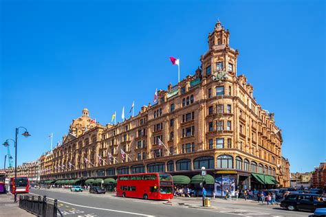 Harrods Qual La Storia E Tutte Le Curiosit Dei Famosi Magazzini Di