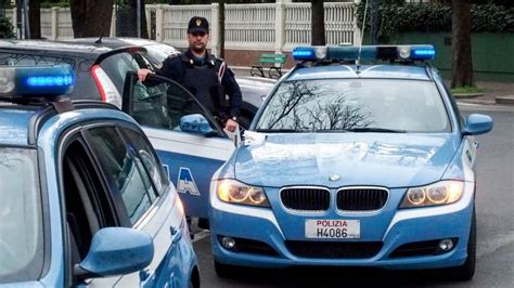 Schiaffi Calci Pedinamenti E Minacce Di Morte Alla Ex Arrestato Un