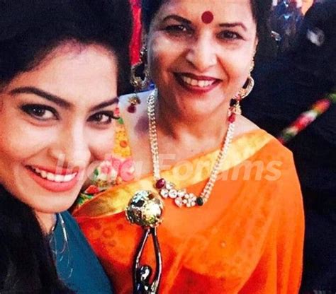 Krishna Mukherjee With Her Mother Photo